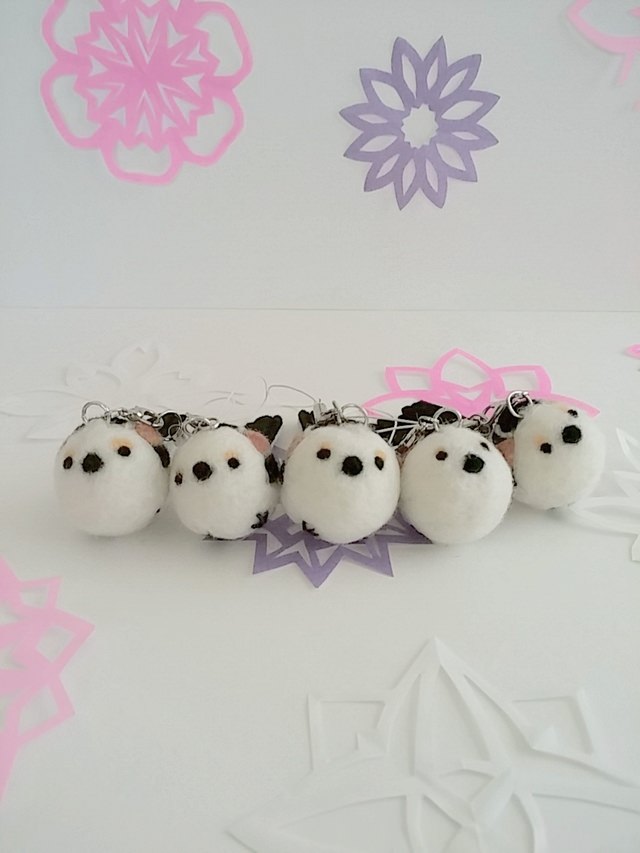 シマエナガストラップ hand work pee